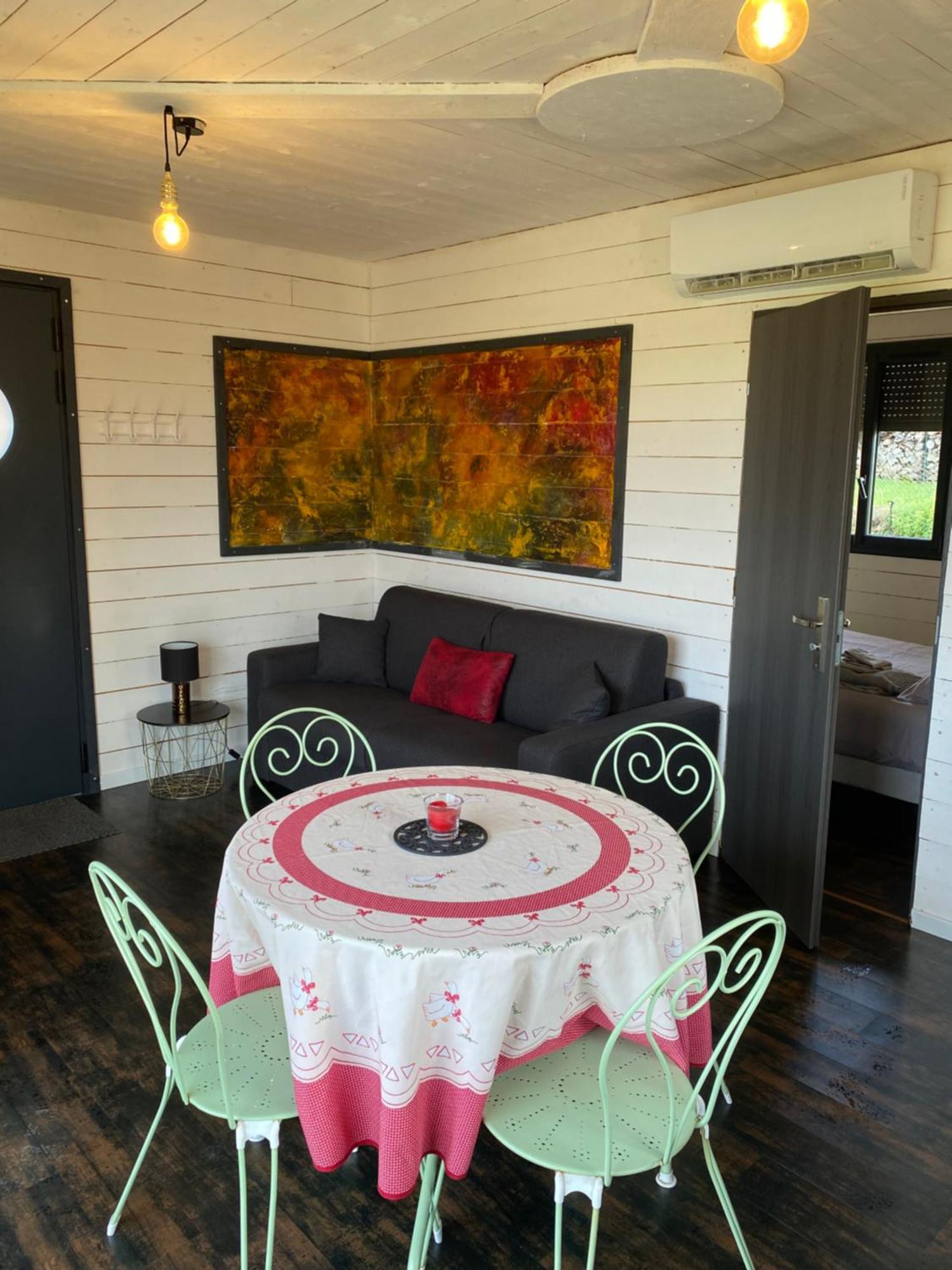 Casabella Chalet *